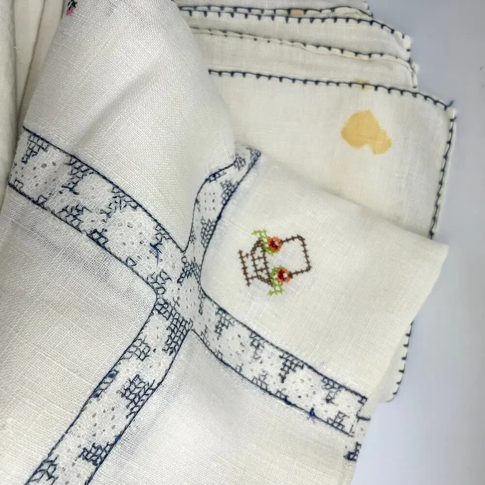 Vintage Table Linens Lot Stained Upcycling Napkins Placemats Floral Embroidered